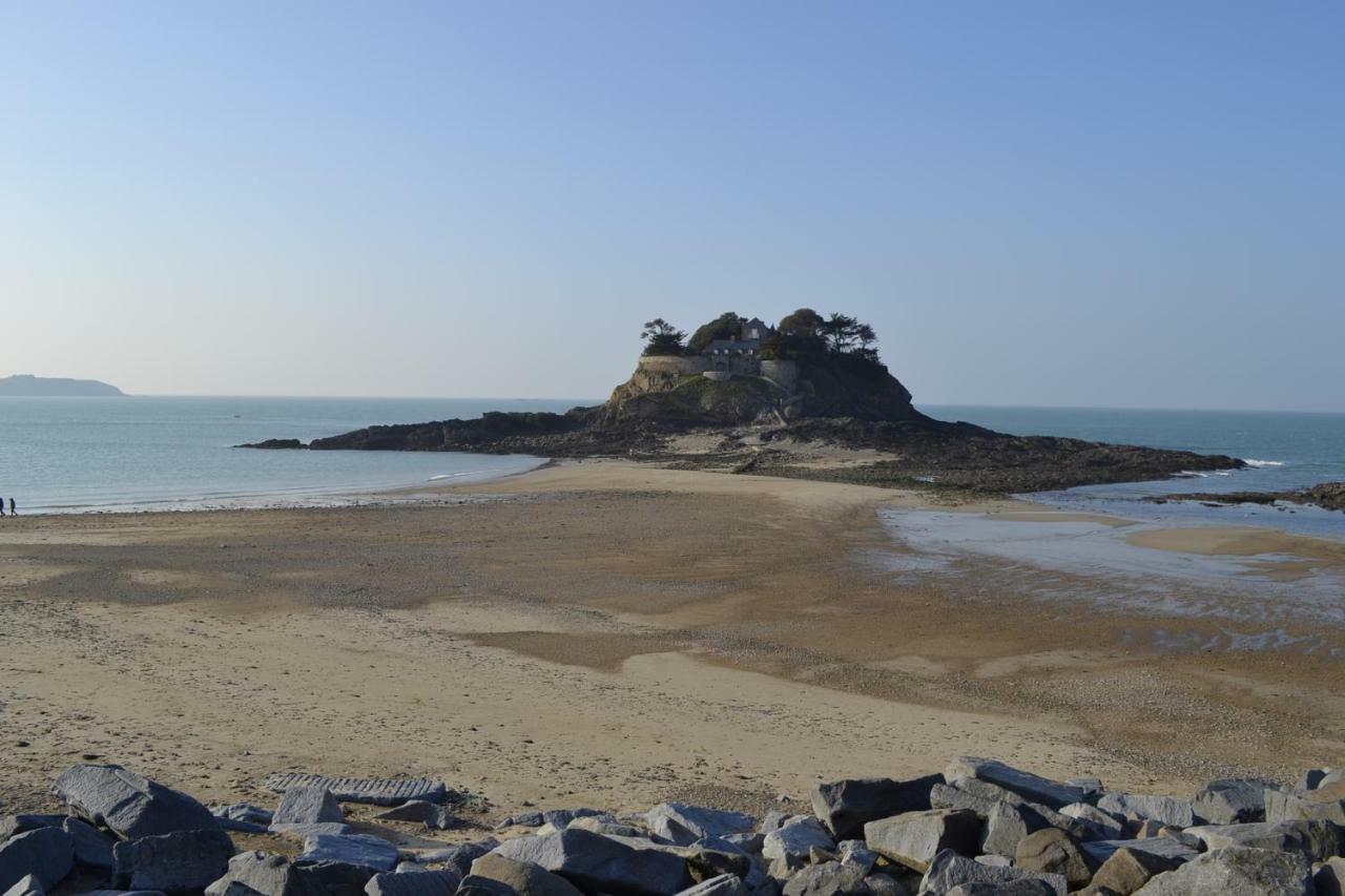 Vue Sur Mer Apartment Cancale Luaran gambar