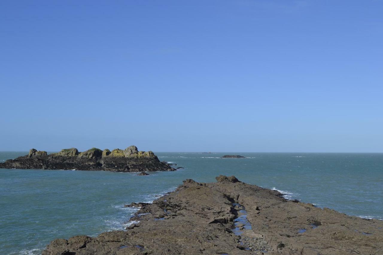 Vue Sur Mer Apartment Cancale Luaran gambar